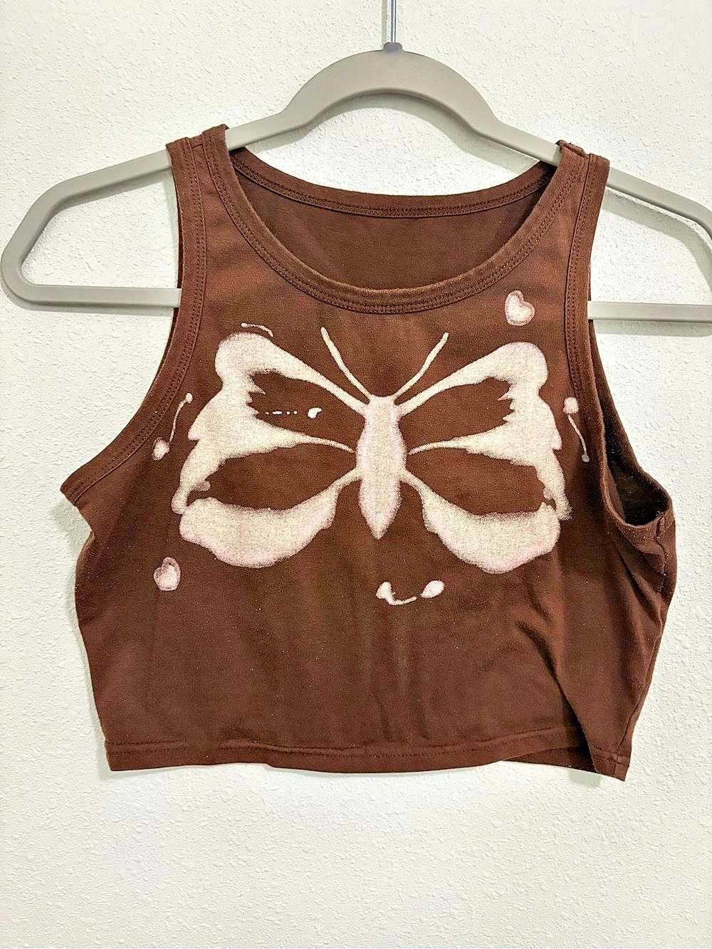 🤎 Brown SHEIN cropped tank top with a cute butterfly graphic